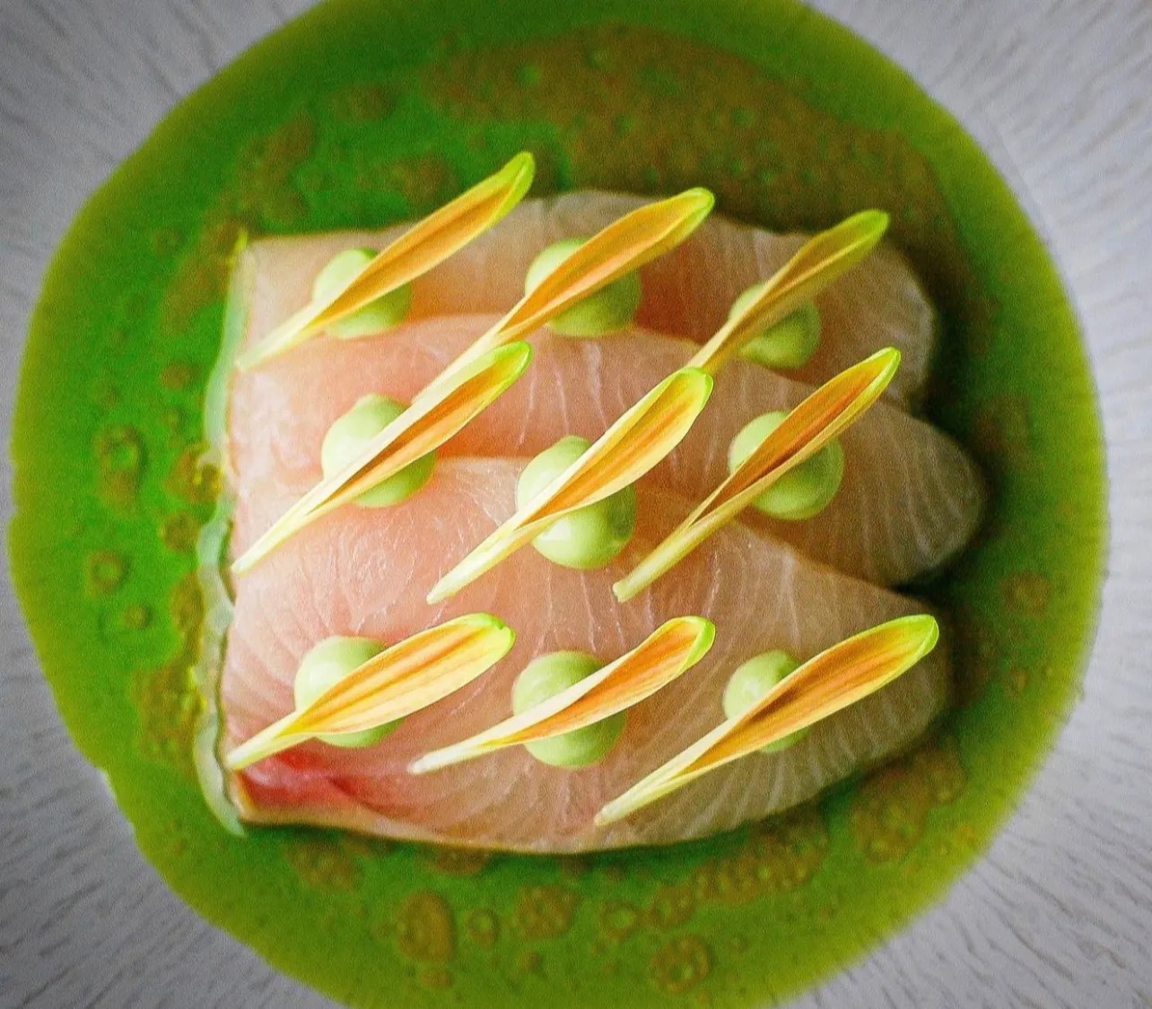 Image alt description