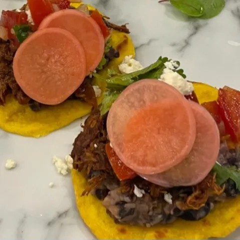 Image alt description