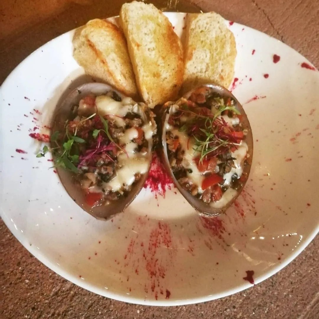 Image alt description