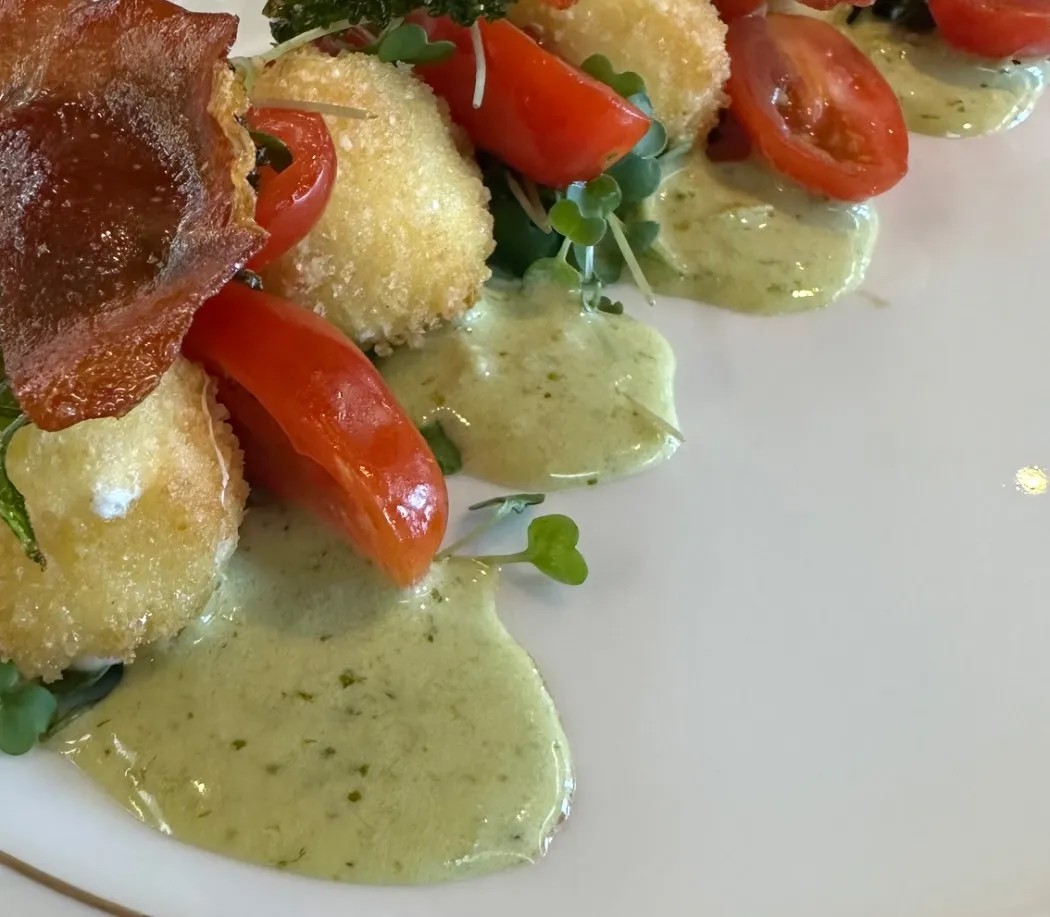 Image alt description