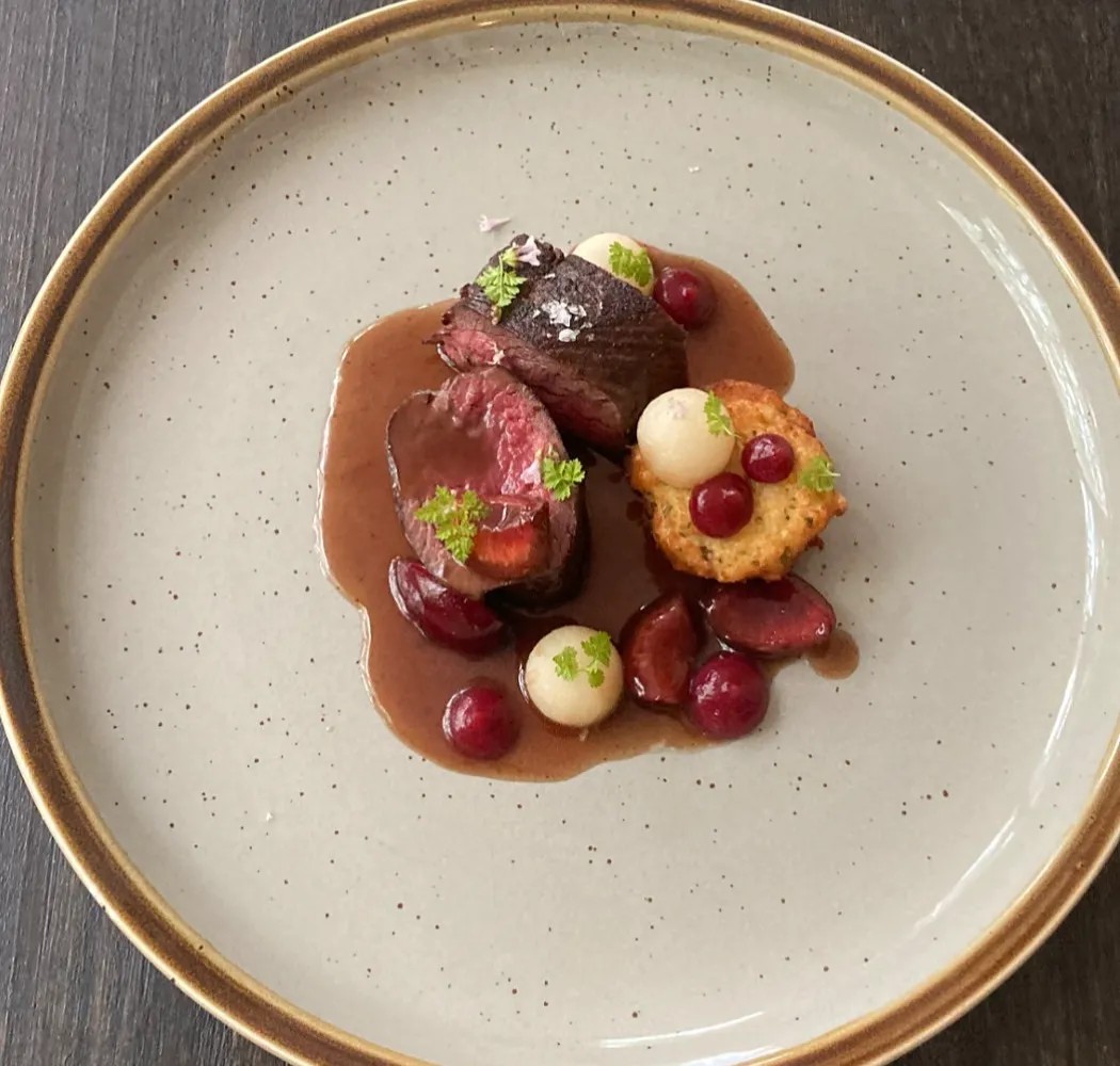 Image alt description