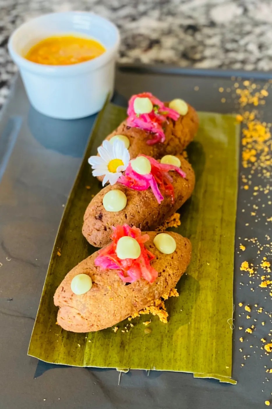 Image alt description