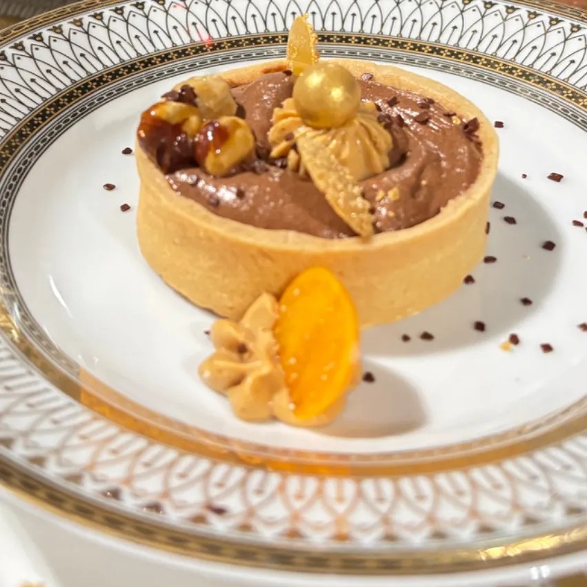 Image alt description