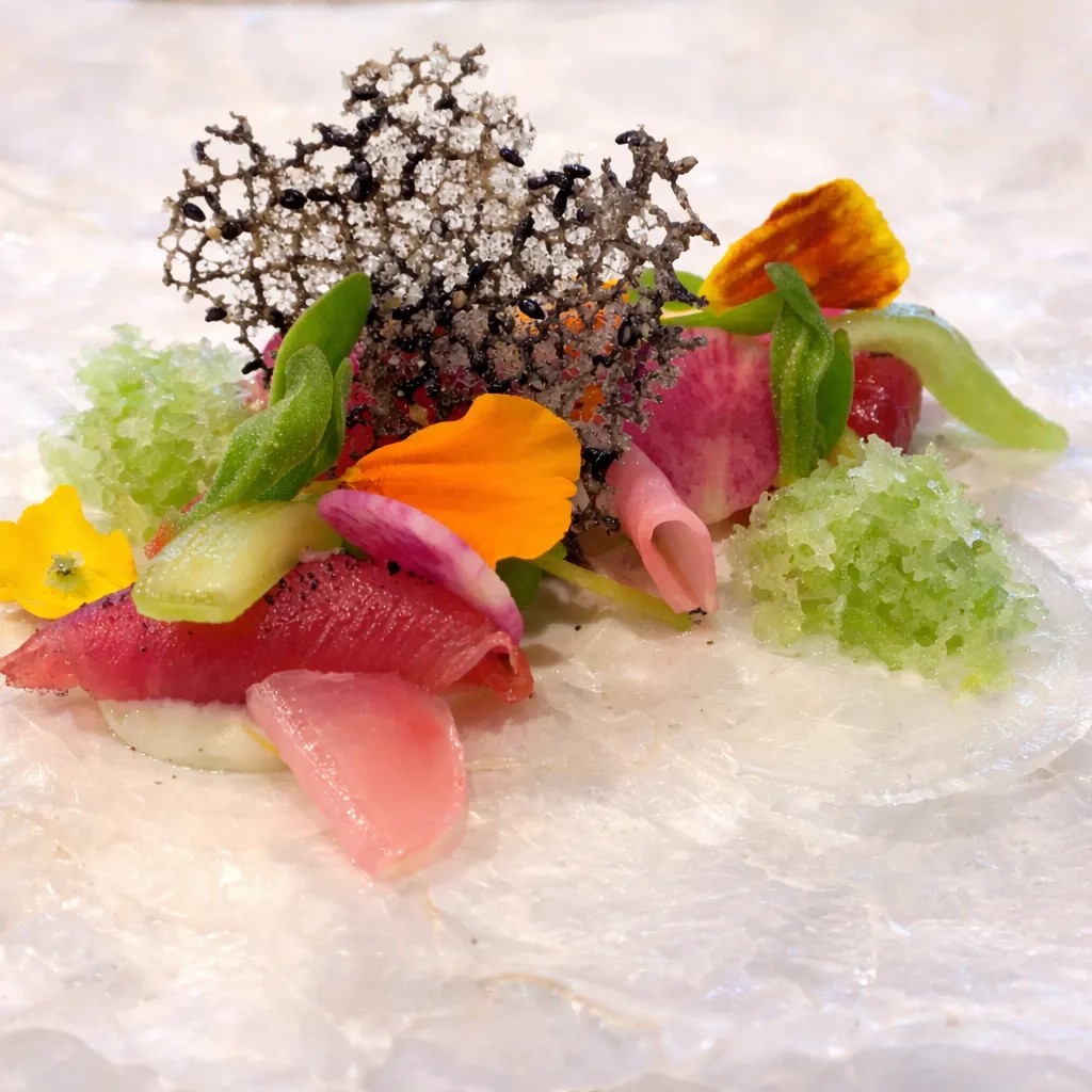 Image alt description