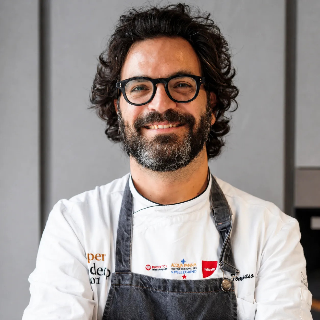 Image alt description