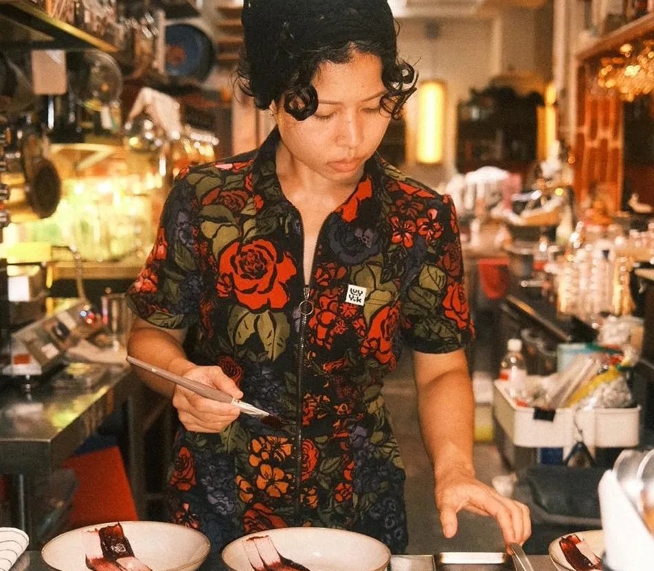 Image alt description