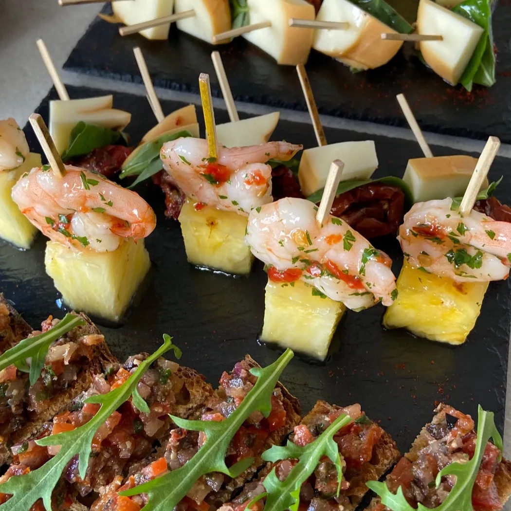 Image alt description