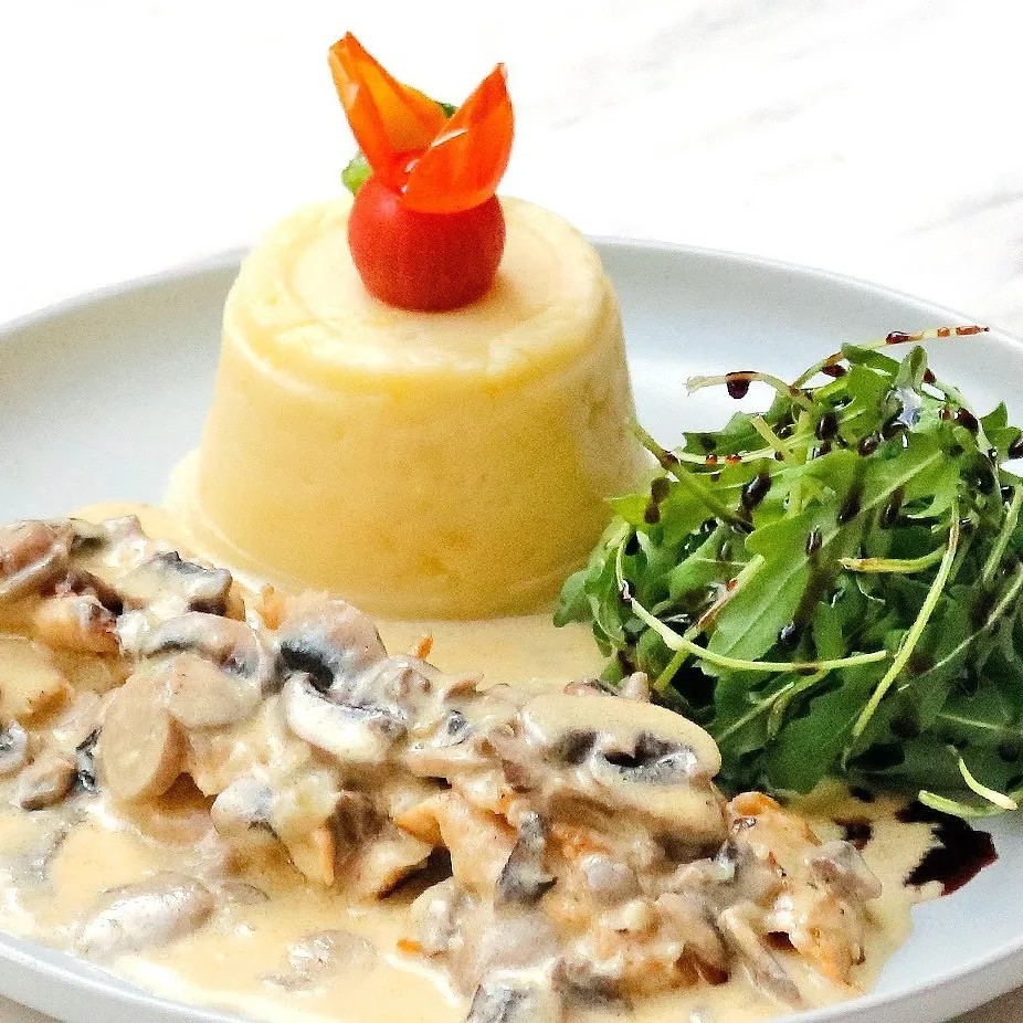 Image alt description