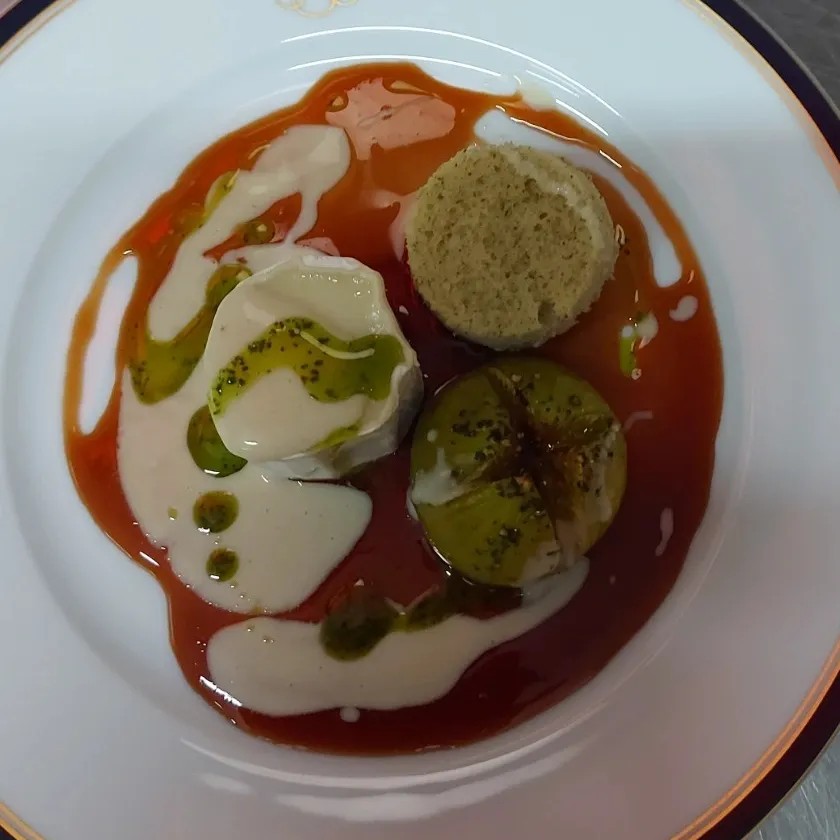 Image alt description