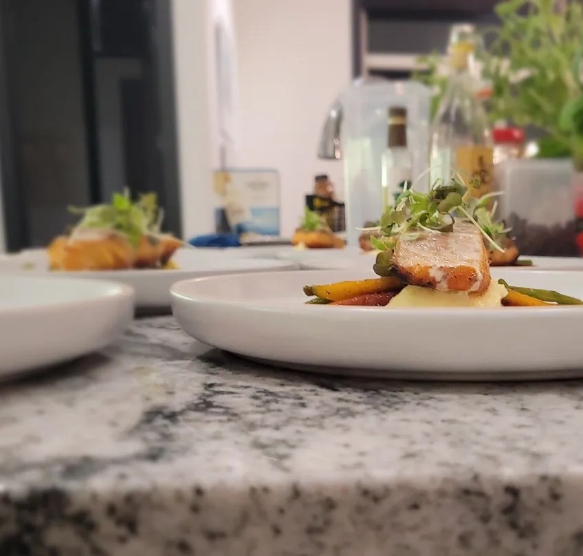 Image alt description