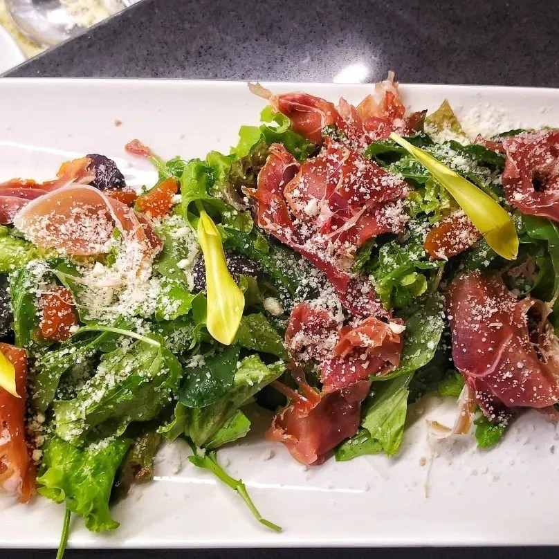 Image alt description