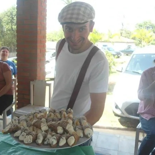 Image alt description