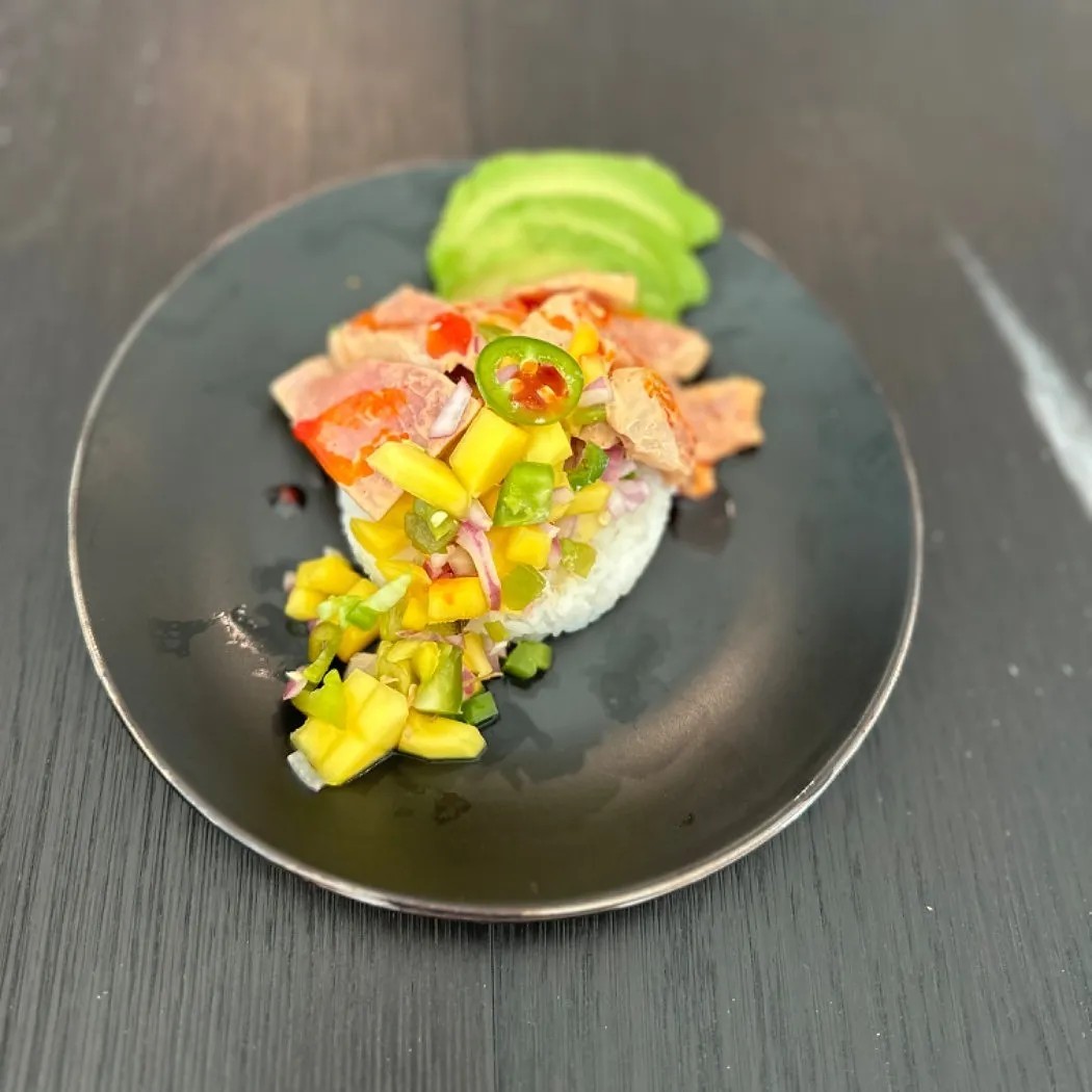 Image alt description