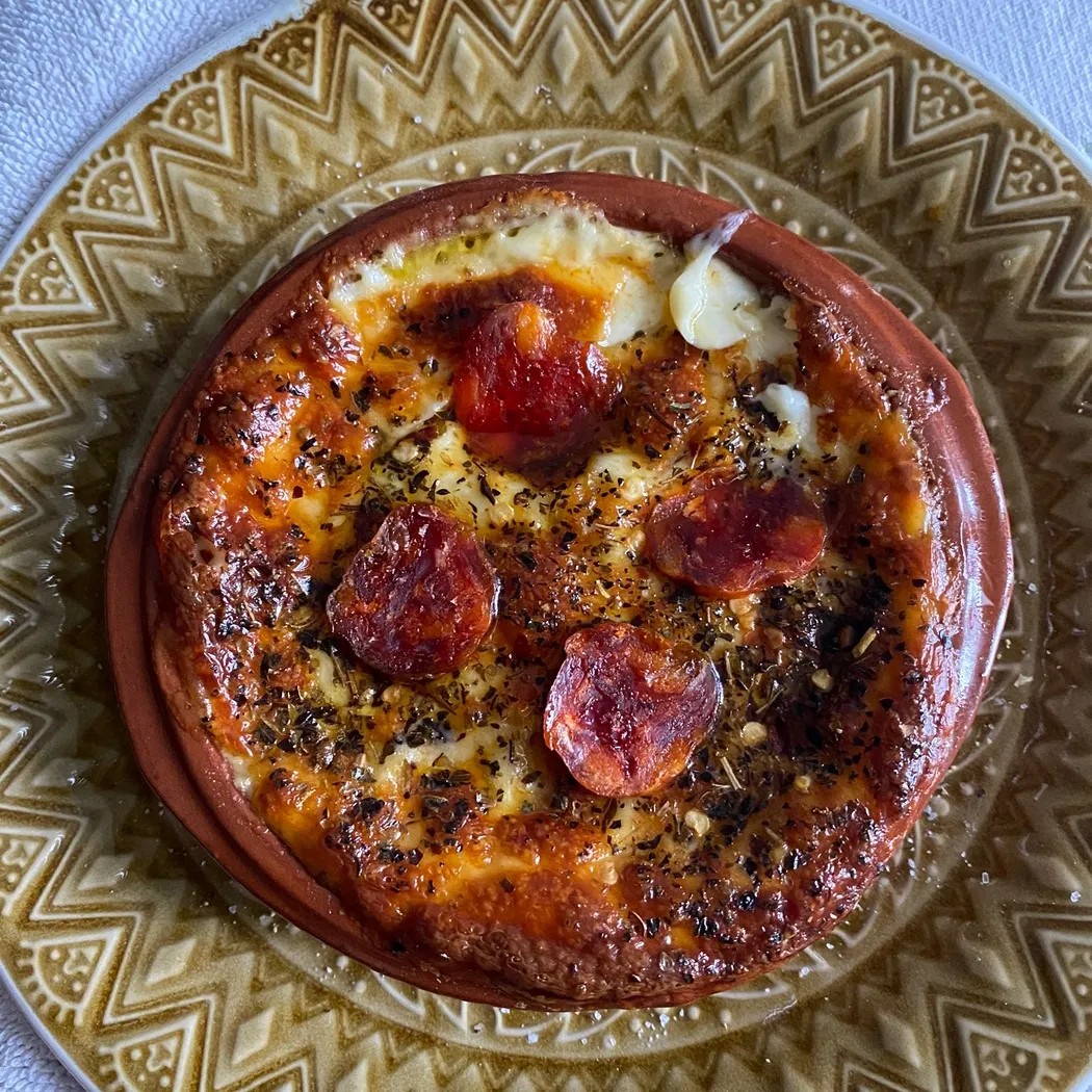 Image alt description