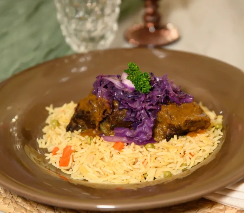 Image alt description