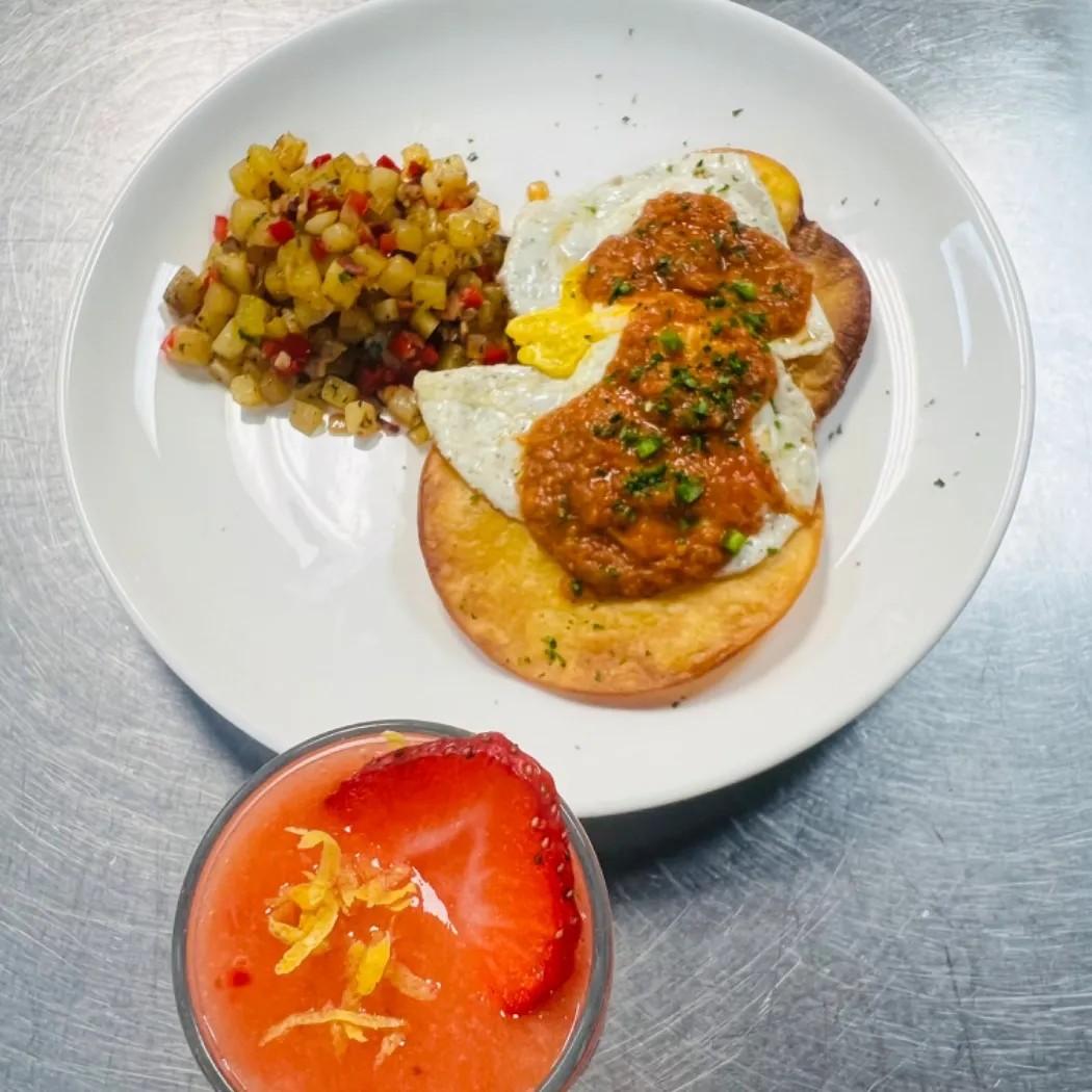 Image alt description