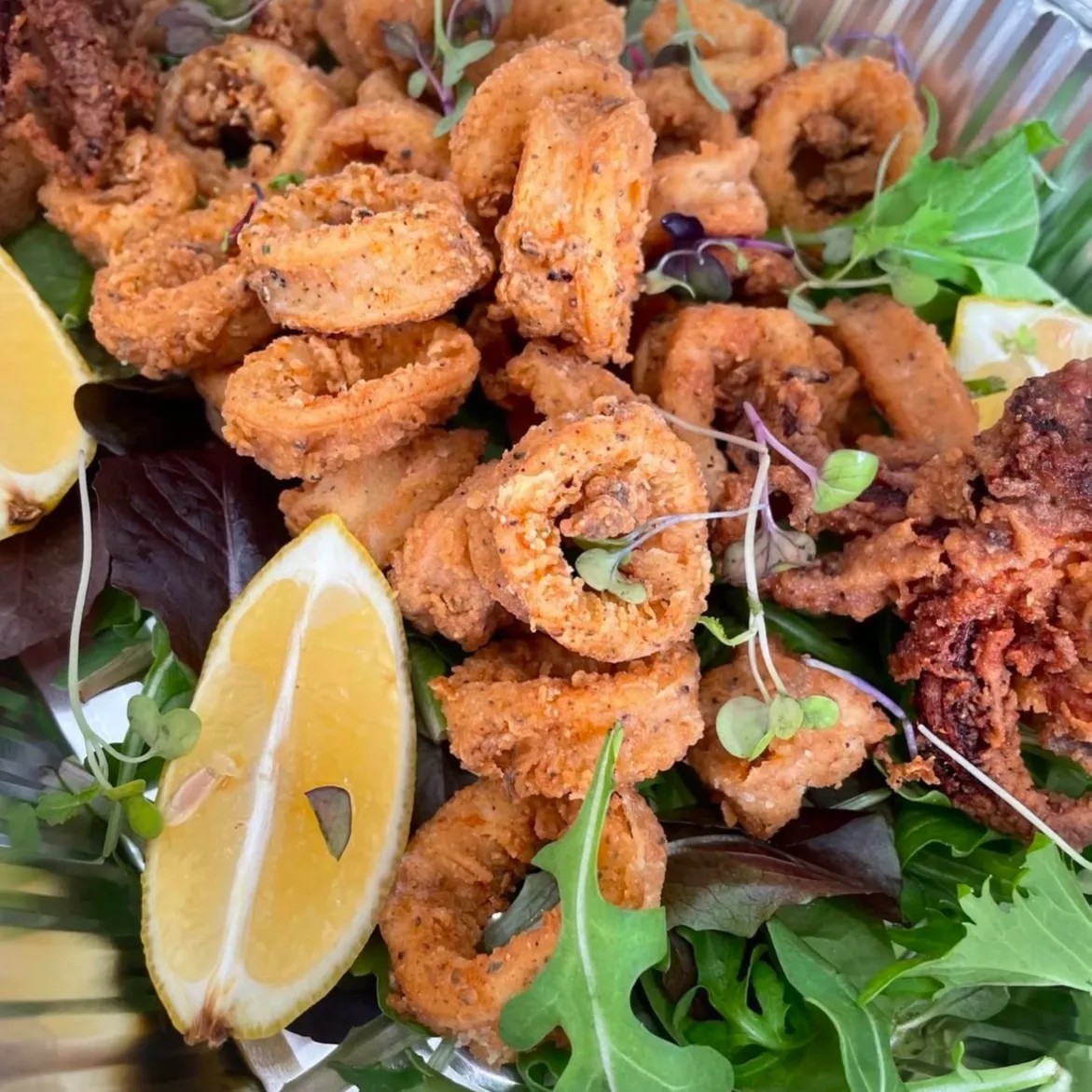 Image alt description