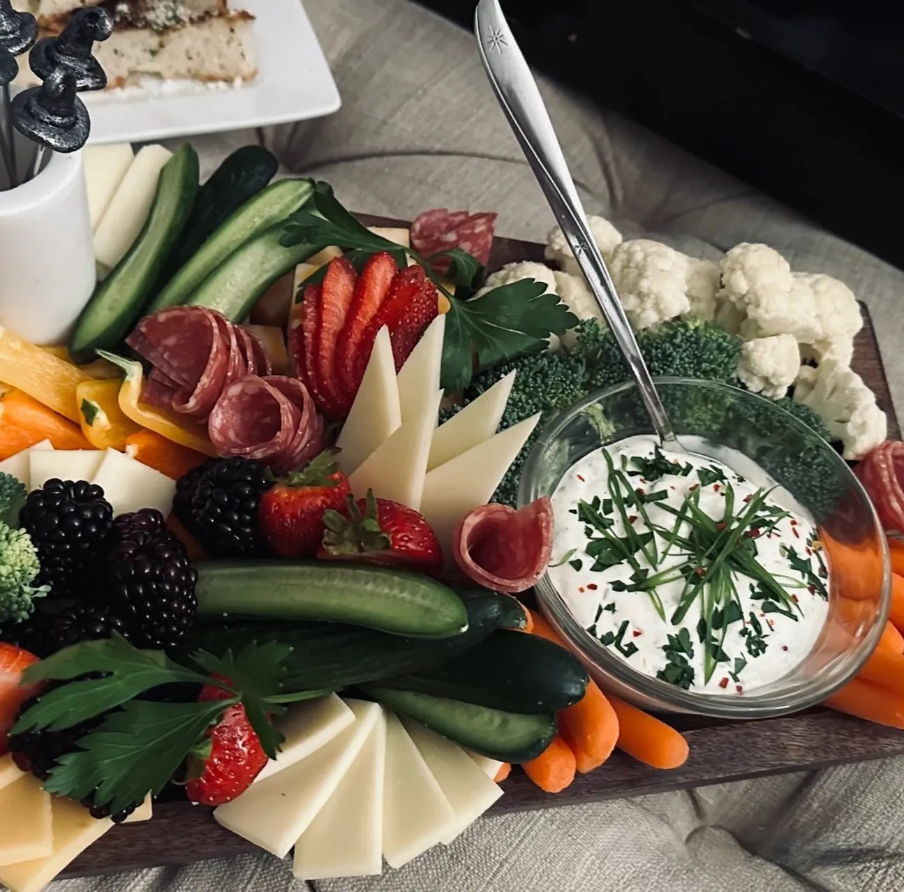 Image alt description