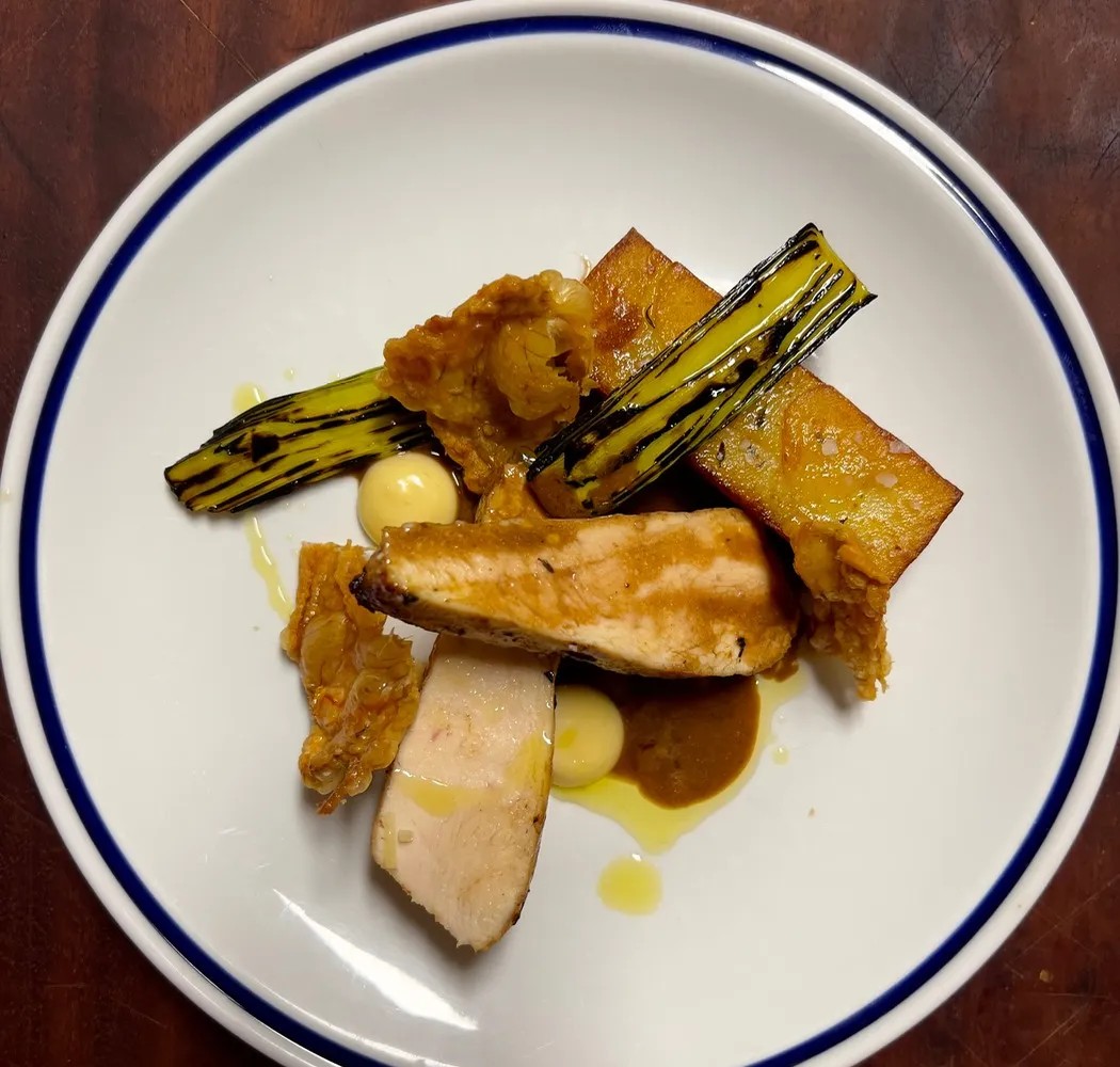 Image alt description