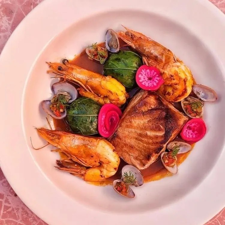 Image alt description