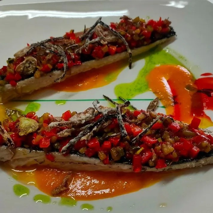 Image alt description