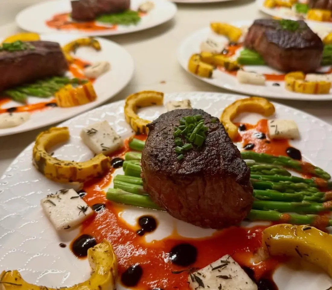 Image alt description