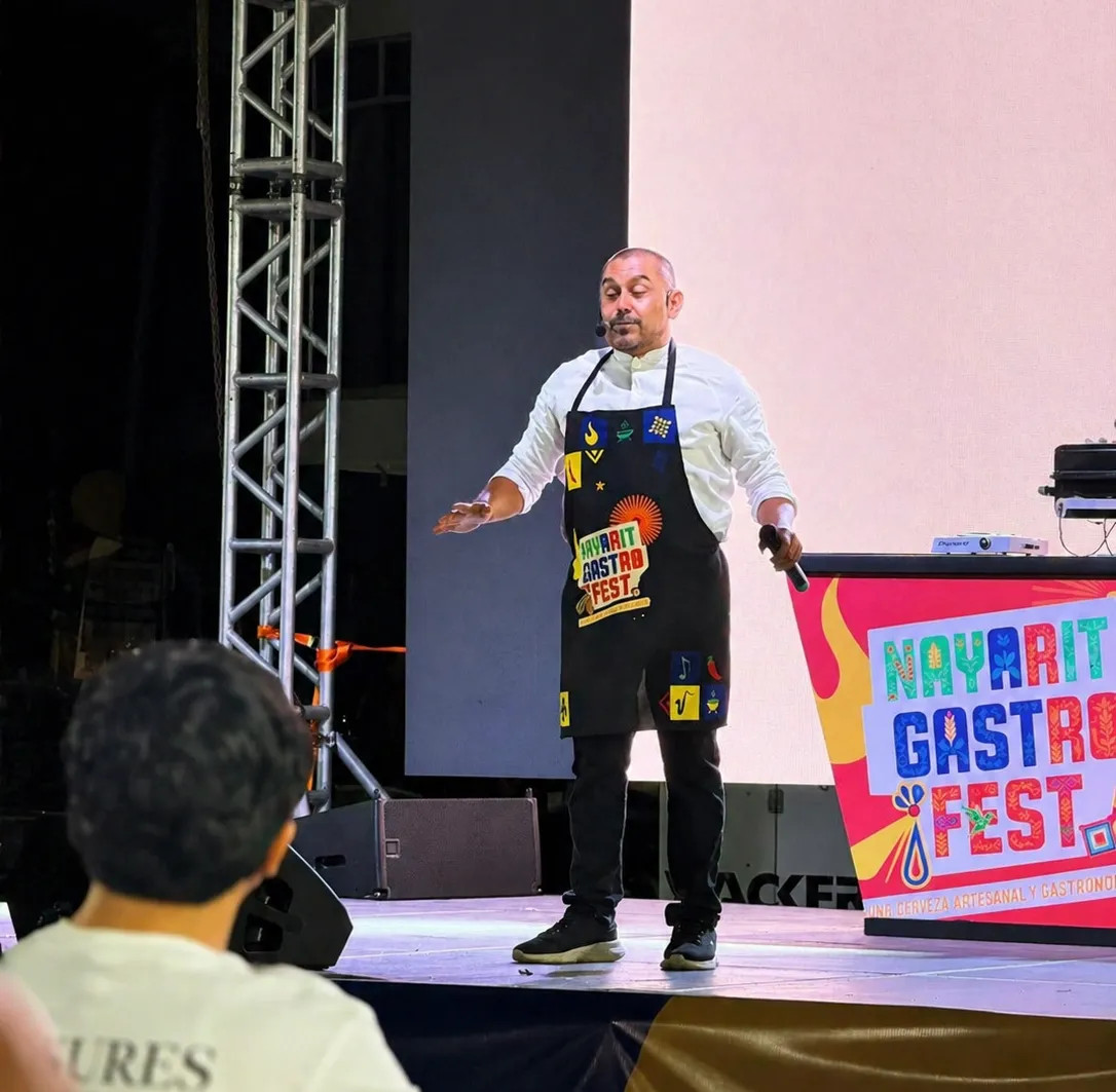 Image alt description