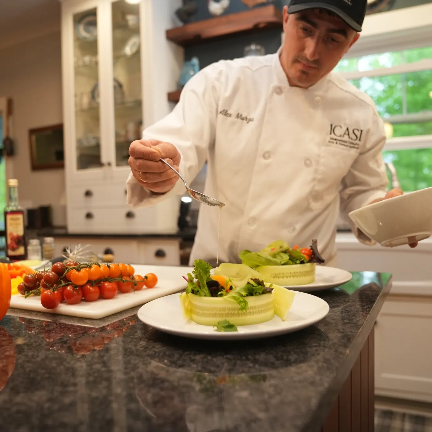 Image alt description