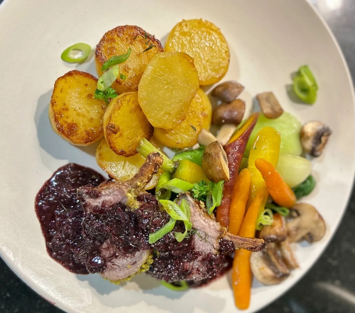 Image alt description