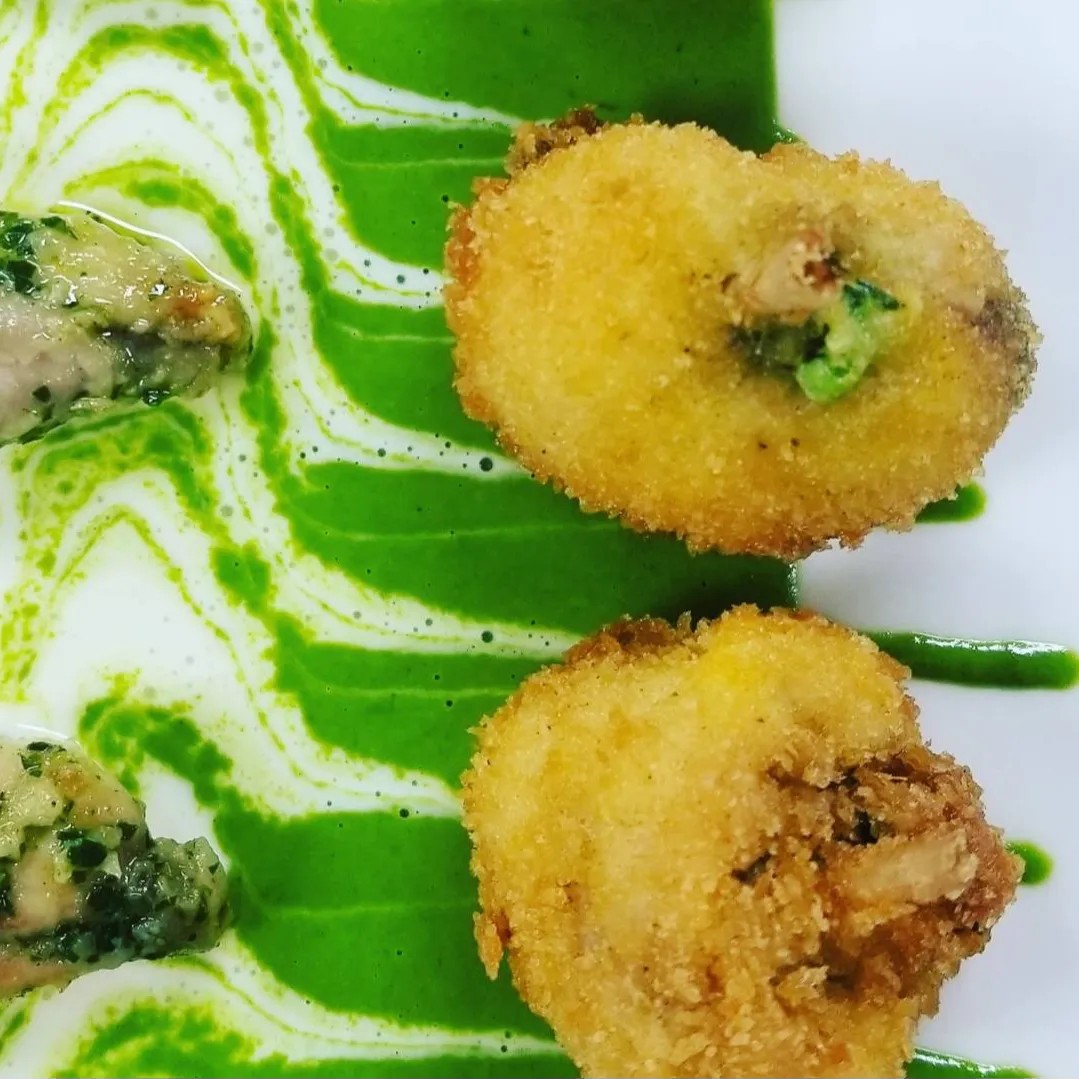 Image alt description