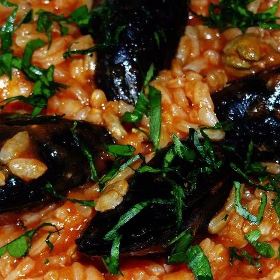 Image alt description