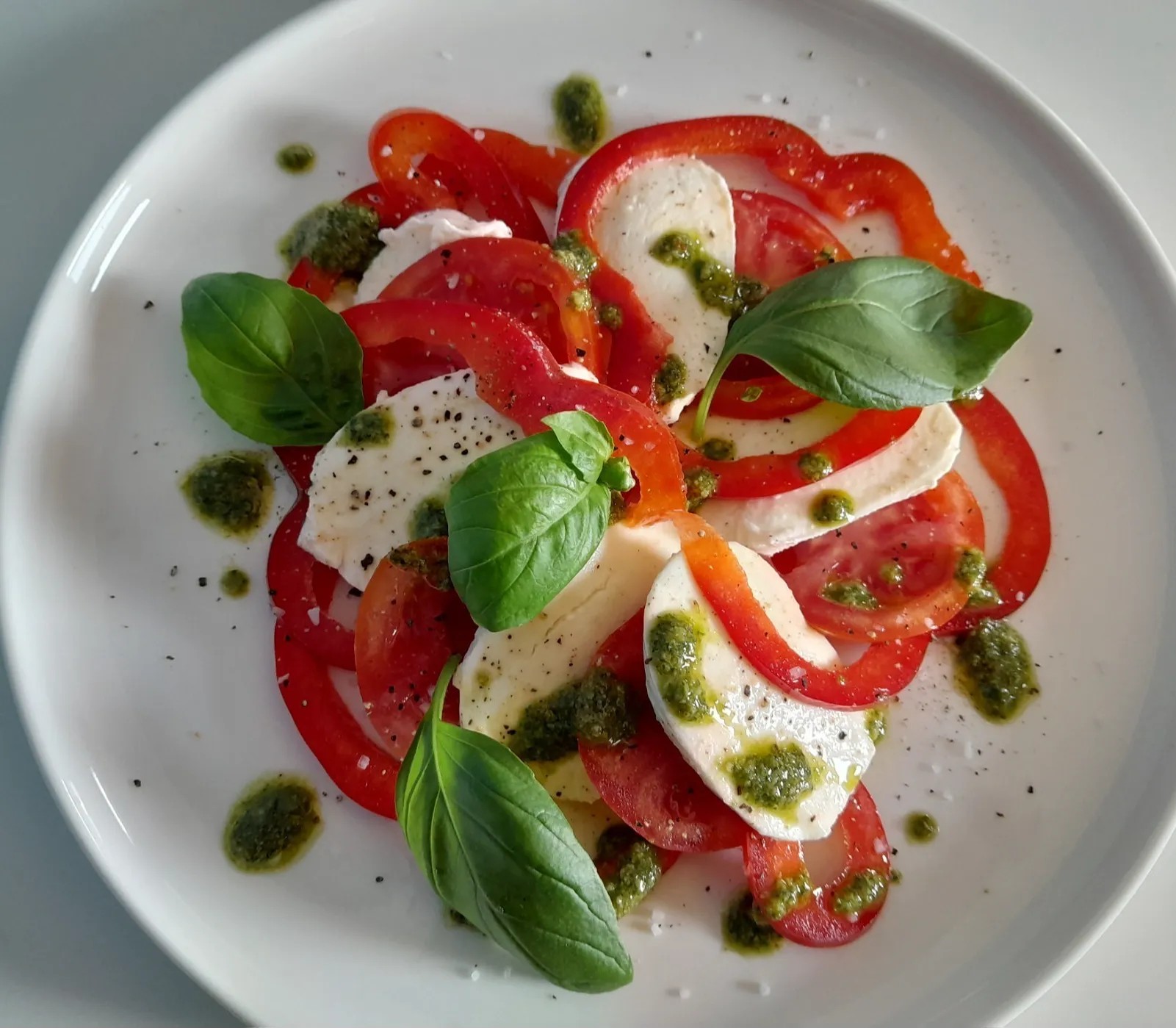 Image alt description