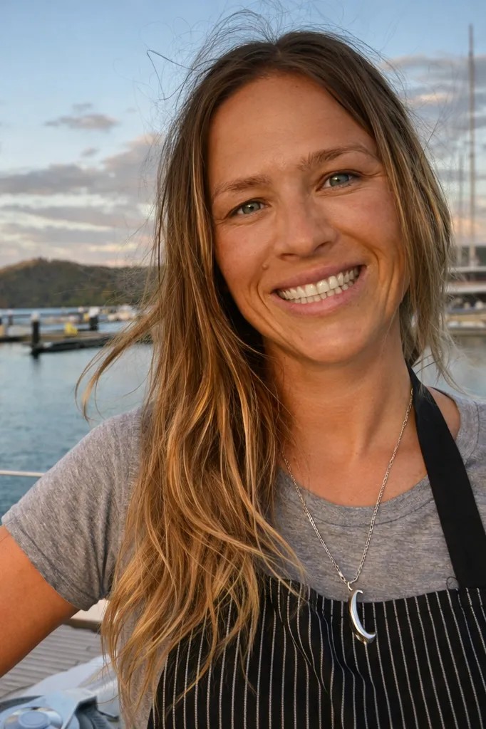 Image alt description