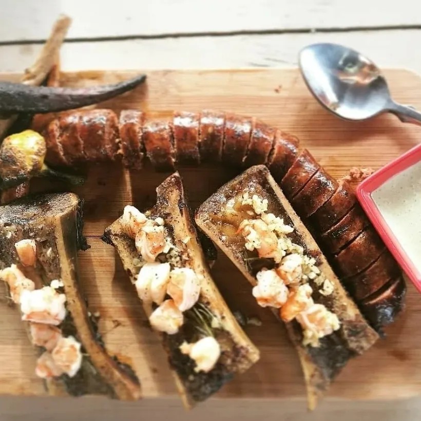 Image alt description