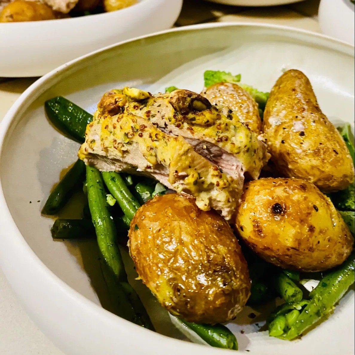 Image alt description