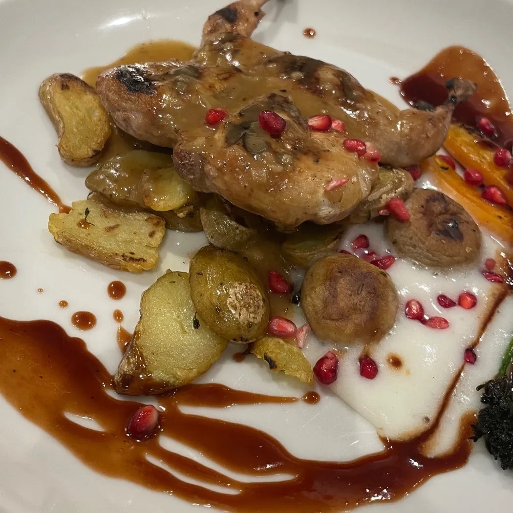 Image alt description