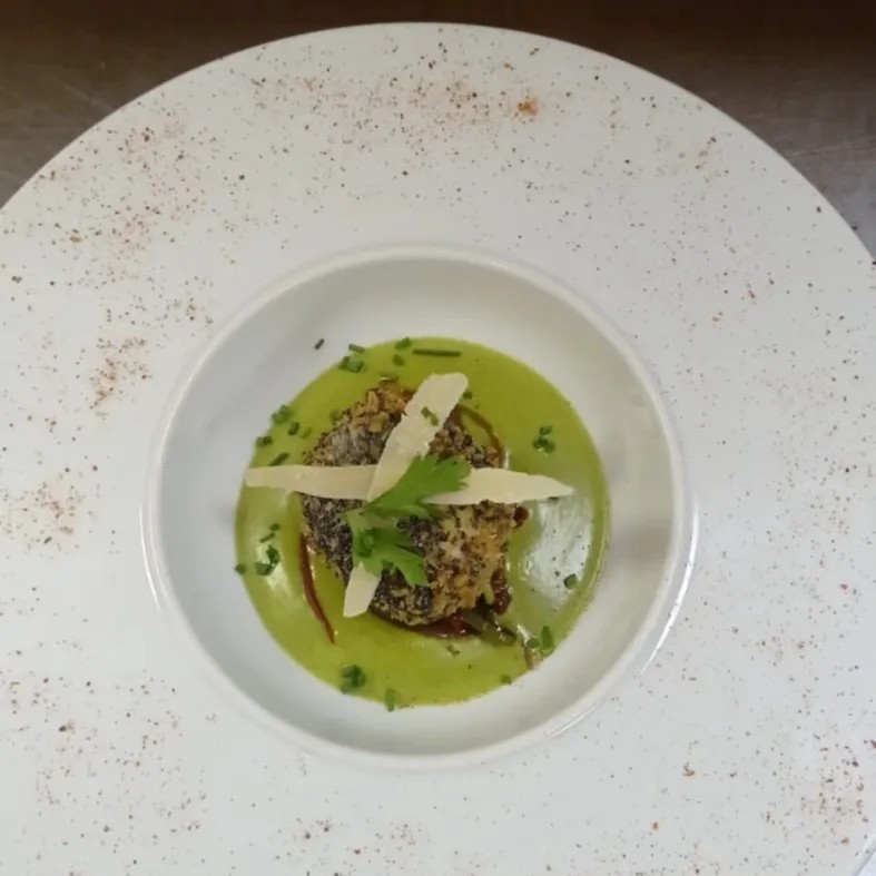 Image alt description