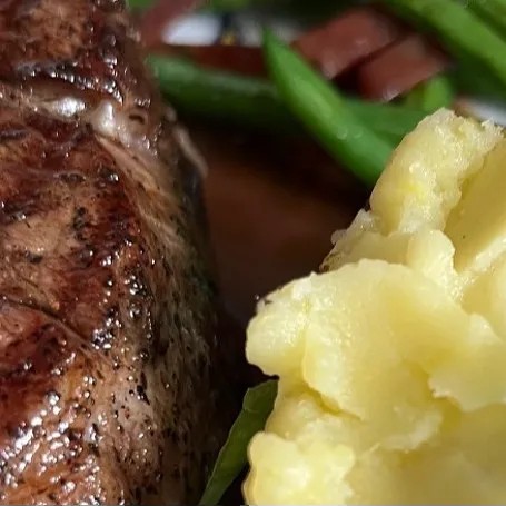 Image alt description