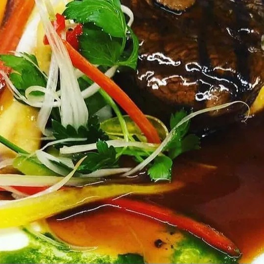 Image alt description