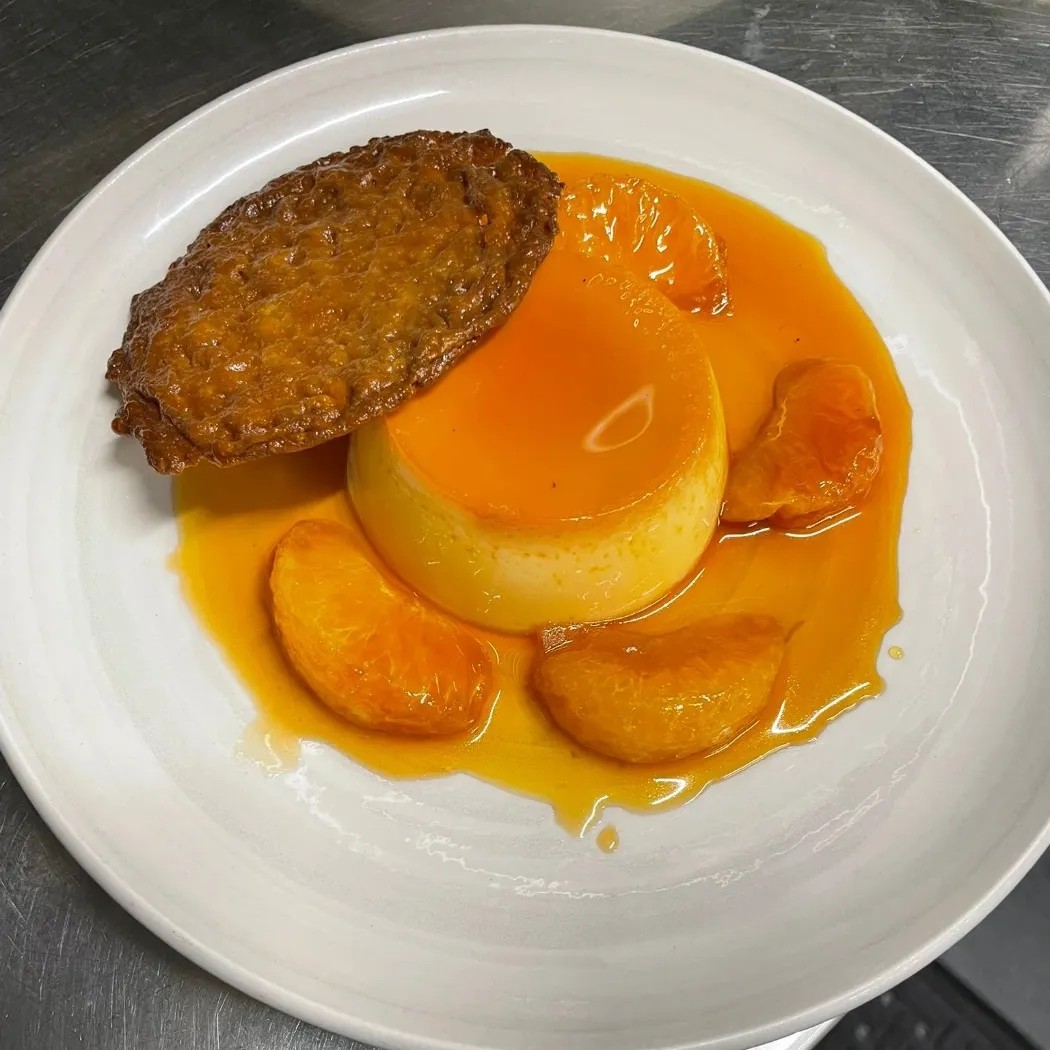 Image alt description