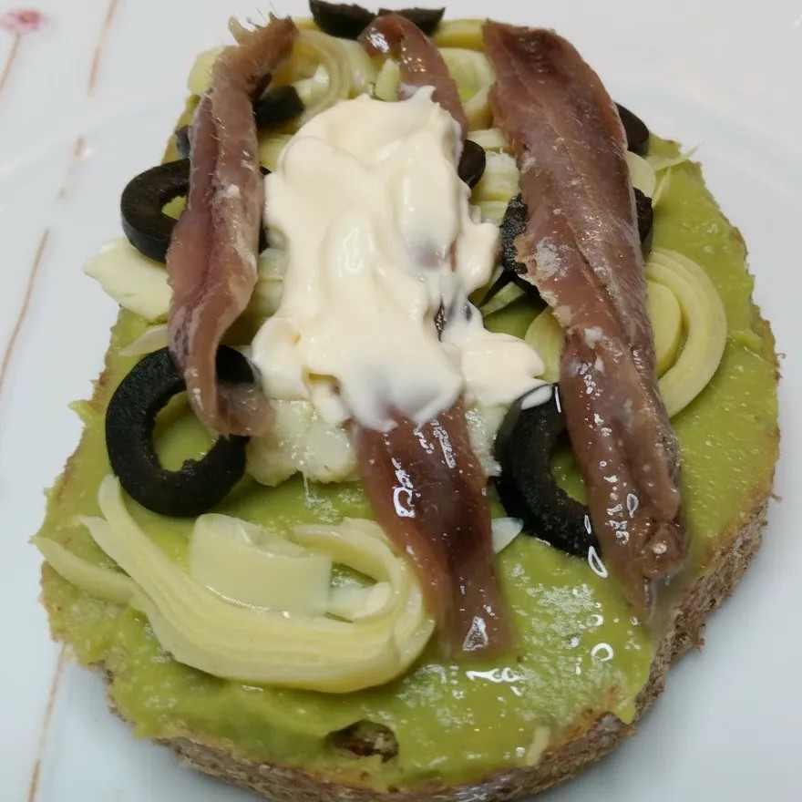 Image alt description