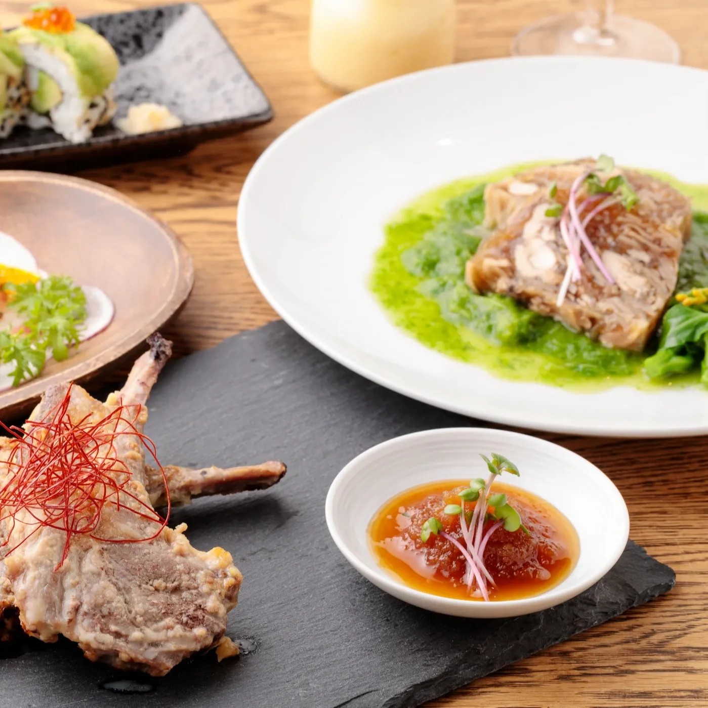 Image alt description