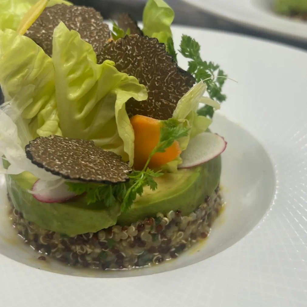 Image alt description