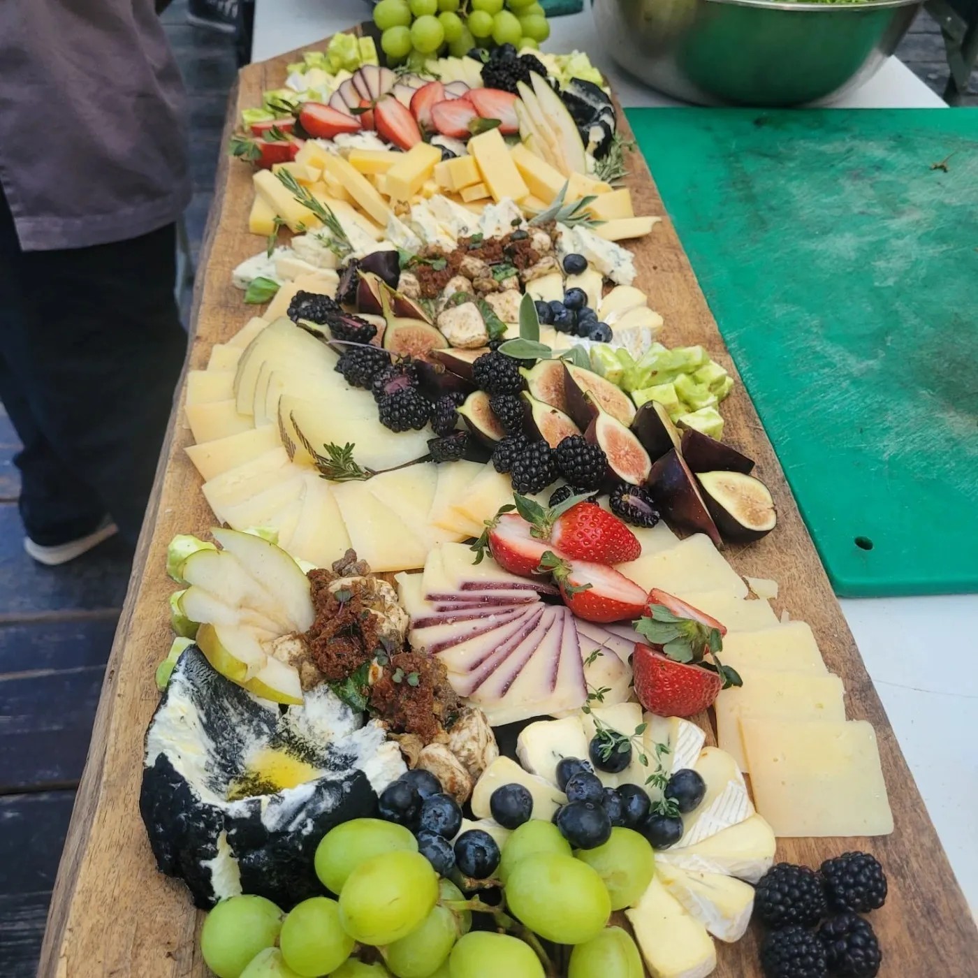 Image alt description