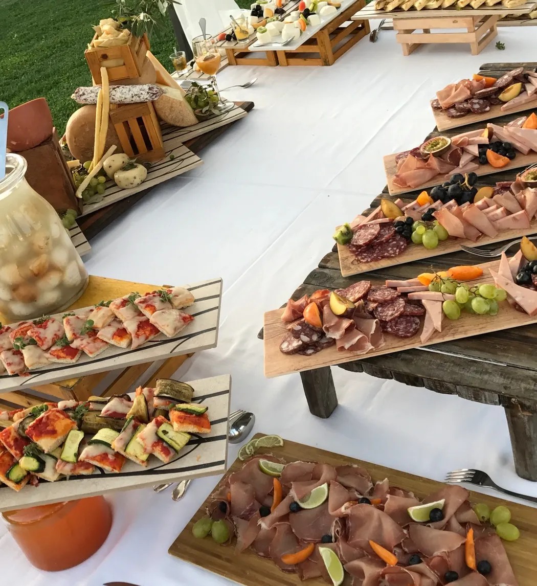 Image alt description