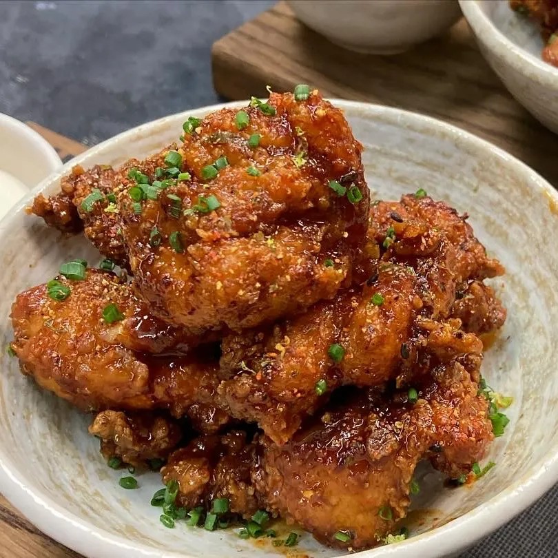 Image alt description