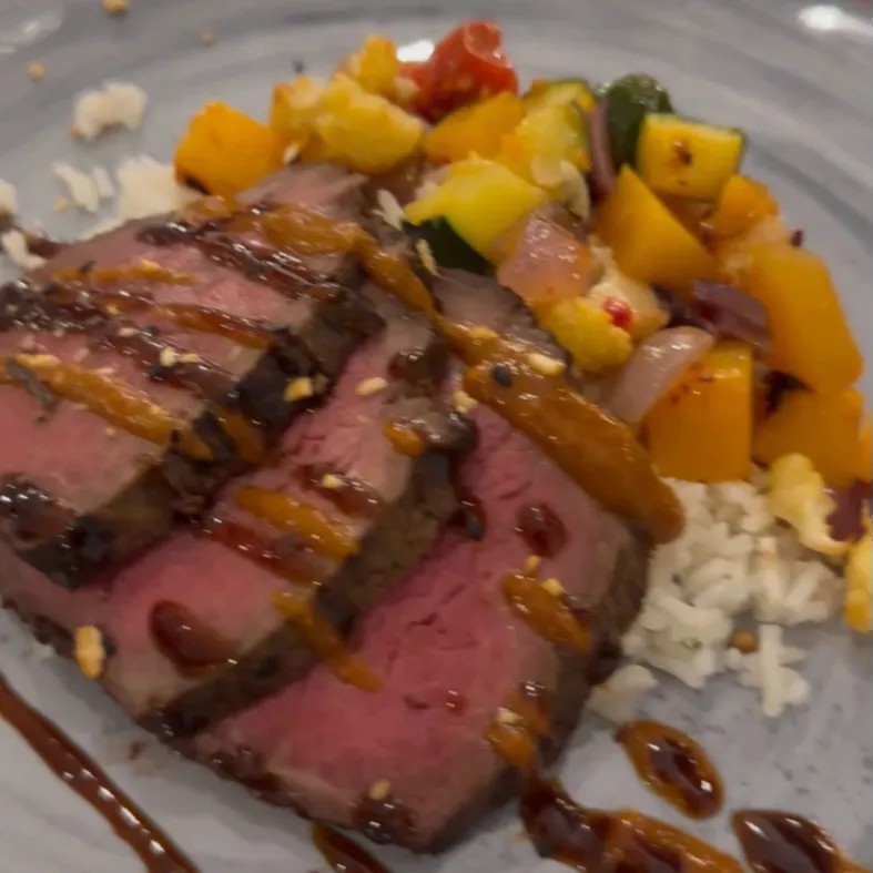 Image alt description