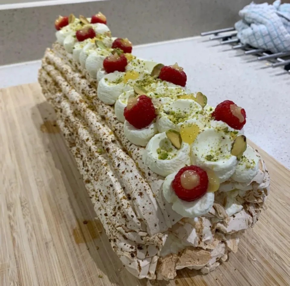 Image alt description