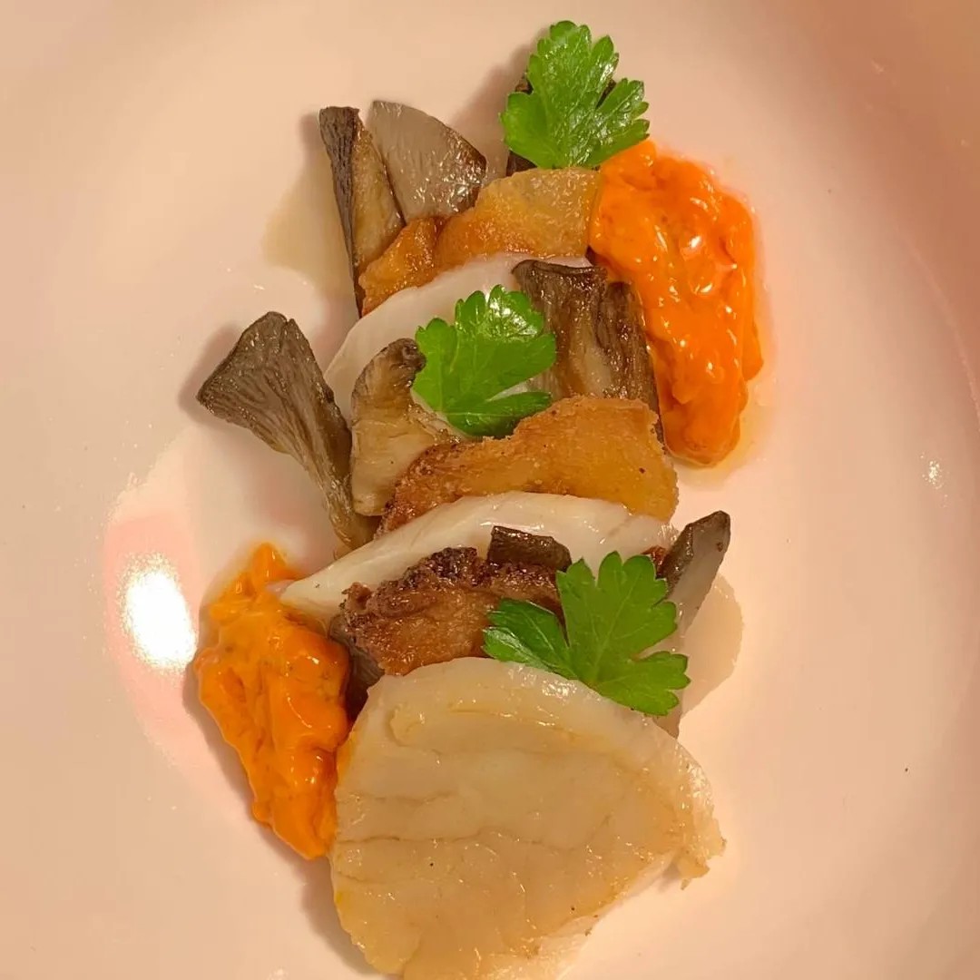 Image alt description