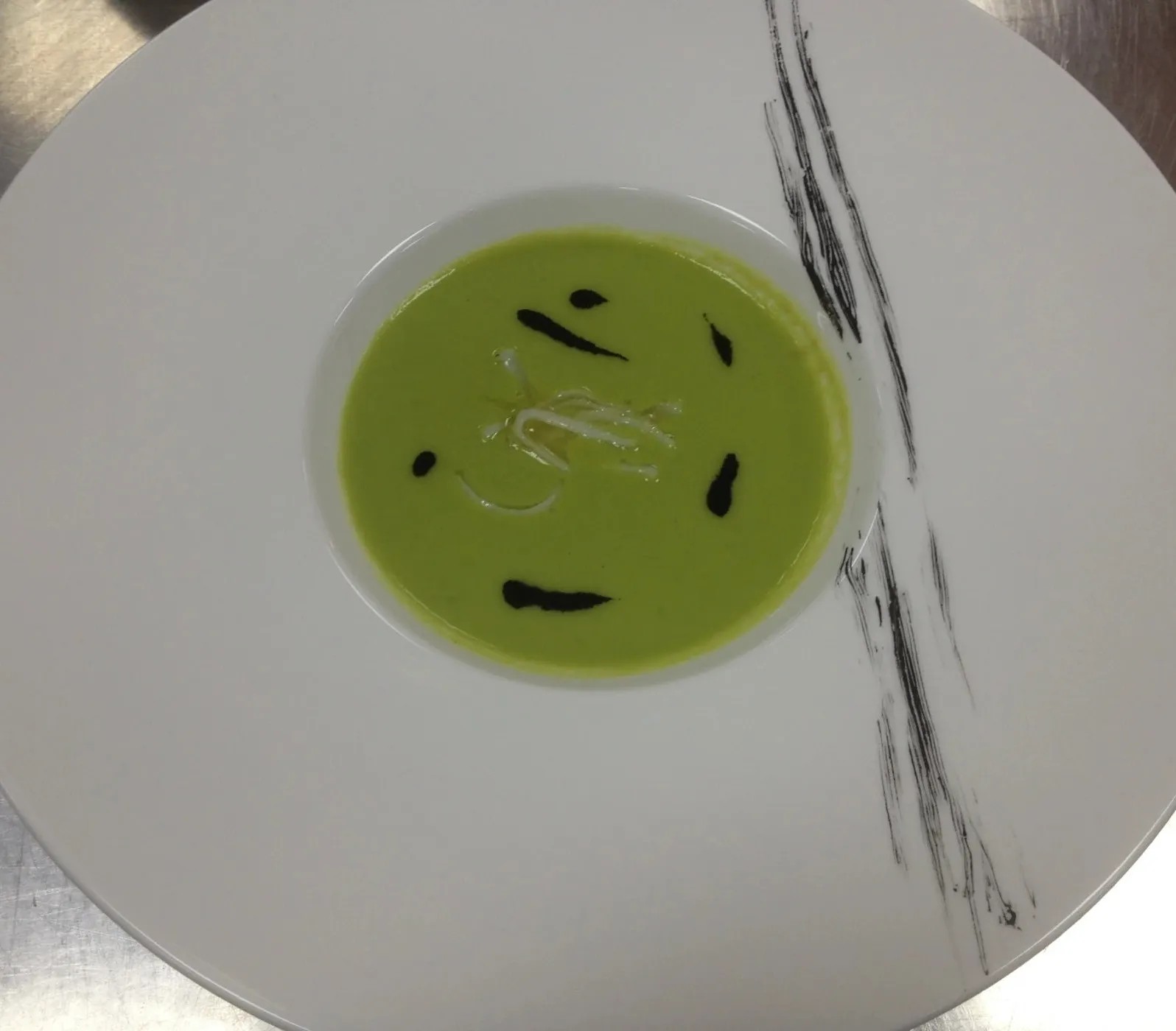 Image alt description